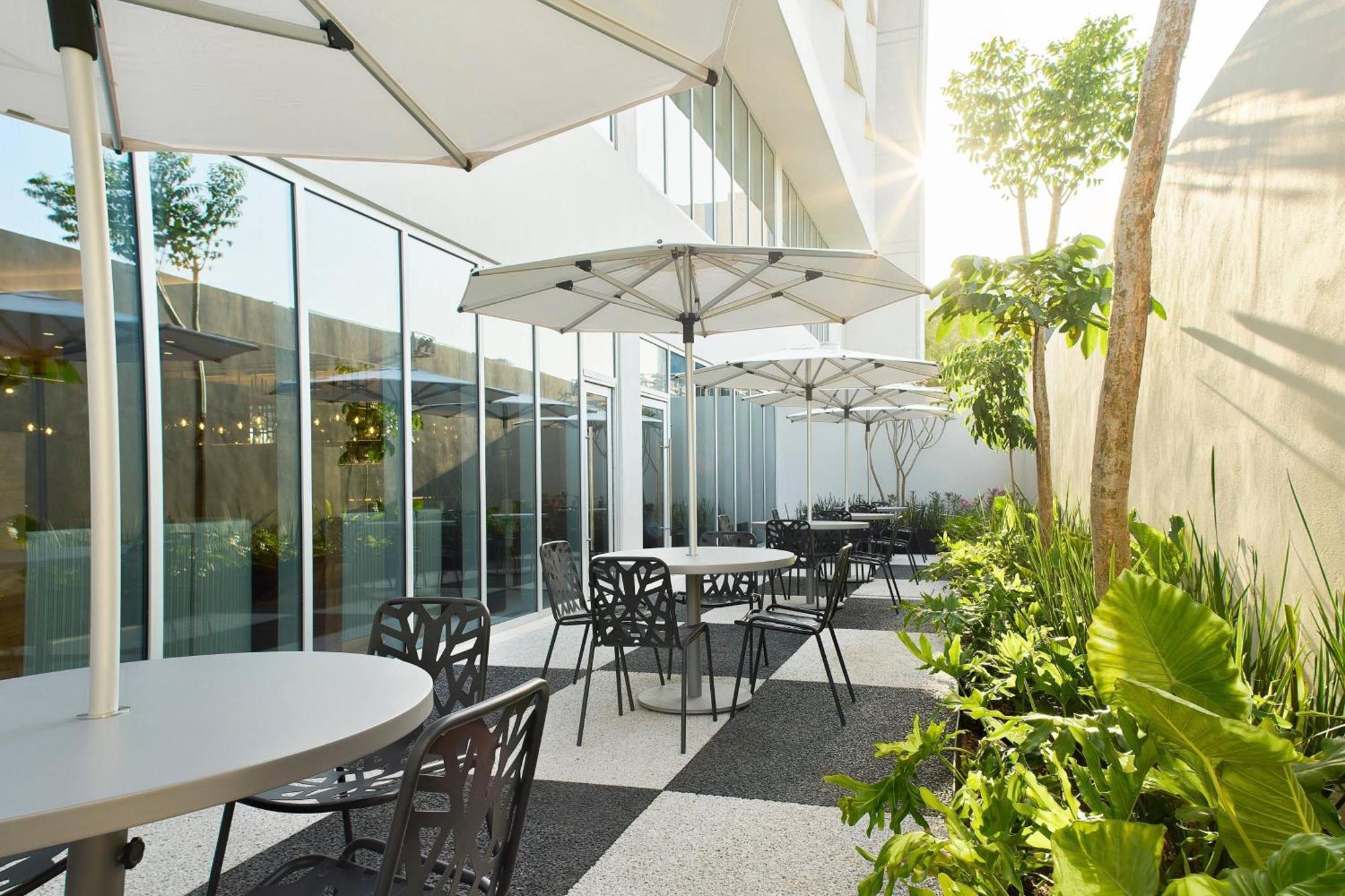 Courtyard By Marriott Merida Downtown Hotel Exterior photo